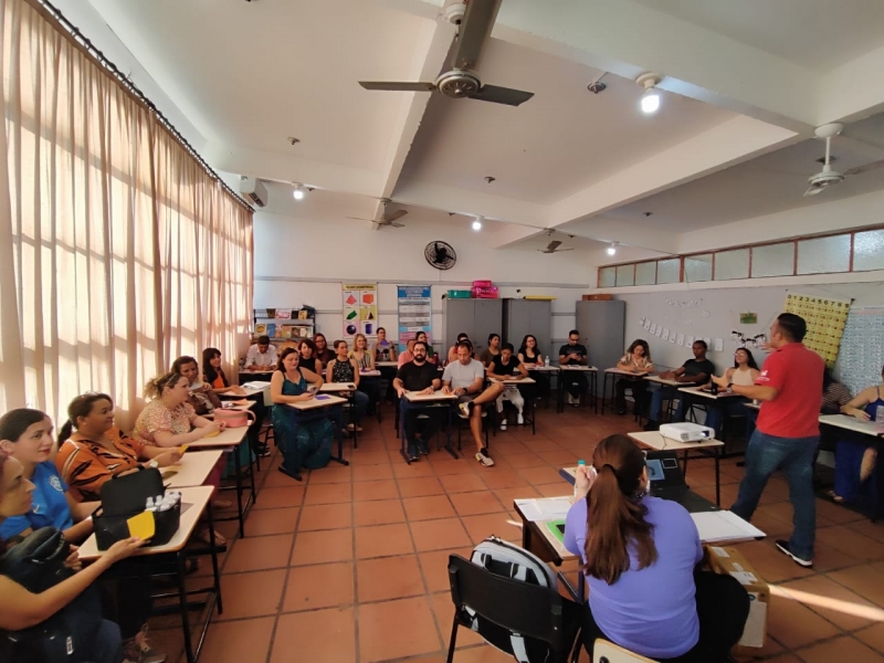 Noticia professores-da-rede-municipal-participam-de-formacao-docente-com-analistas-do
